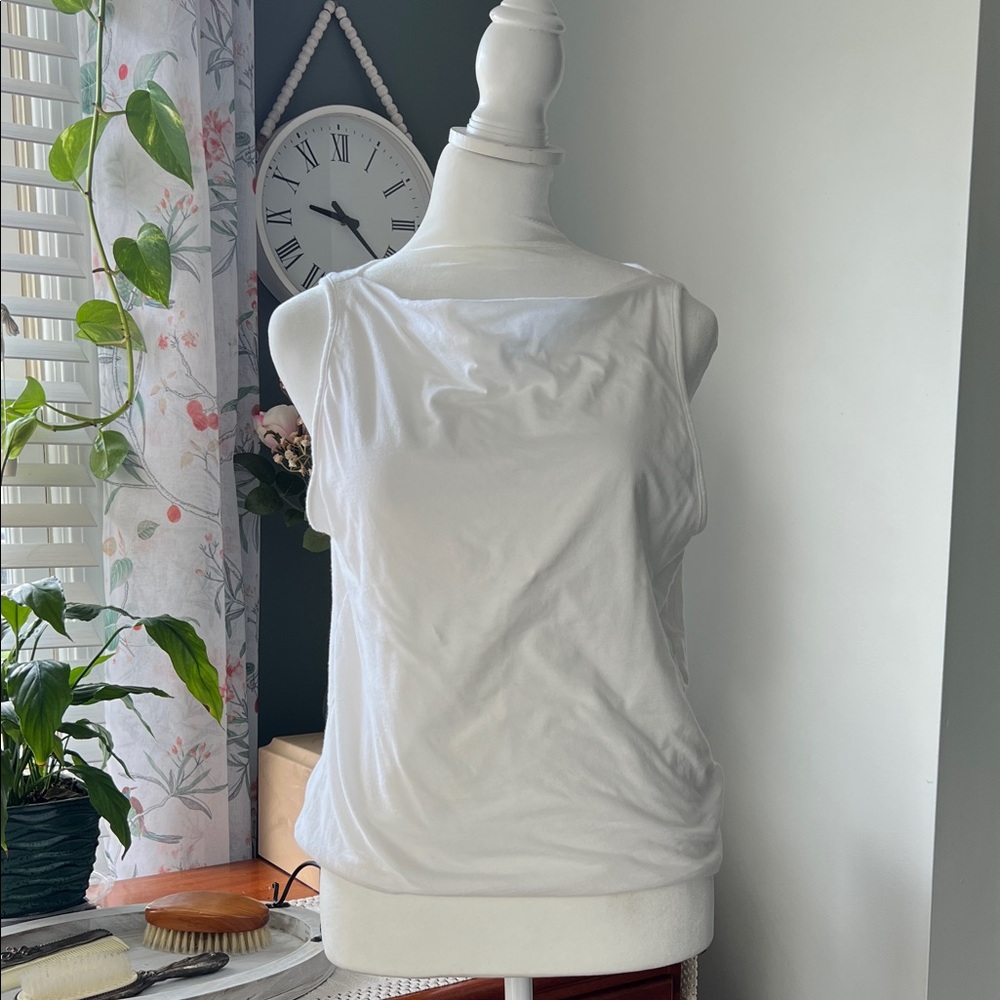 Universal Thread White Ribbed Double Layered Tank with High Neck